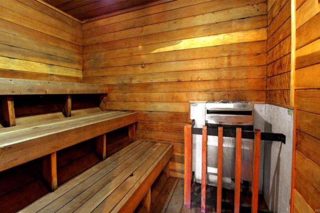 Hot Tub & Sauna Peak 8 布雷肯里奇 外观 照片
